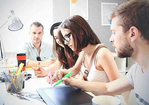 目前，還有很多的營(yíng)銷(xiāo)策劃企業(yè)